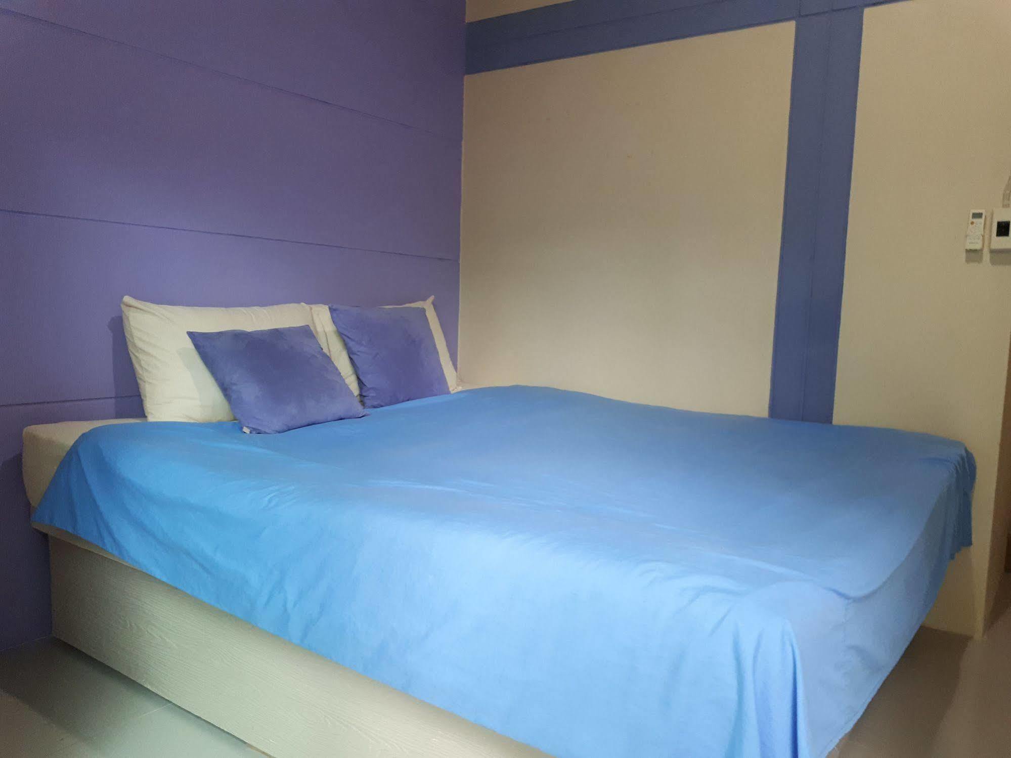 Hotel Baan Homlamoon Suan Phueng Exterior foto